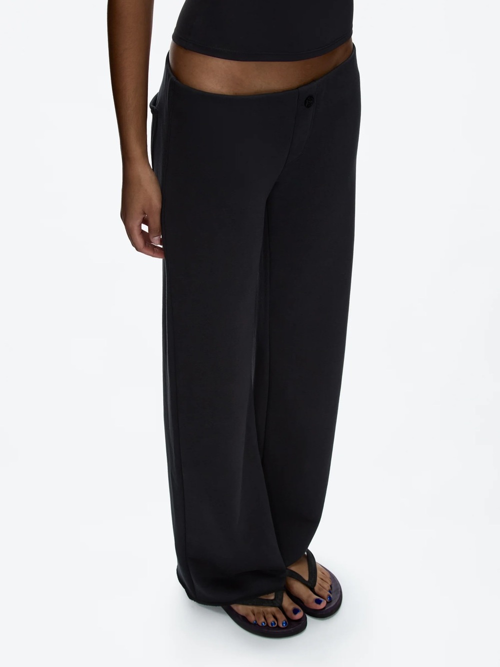 Tank Air NWT Ceremony Sweats in Black